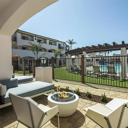 Hilton Santa Barbara Beachfront Resort Exterior photo
