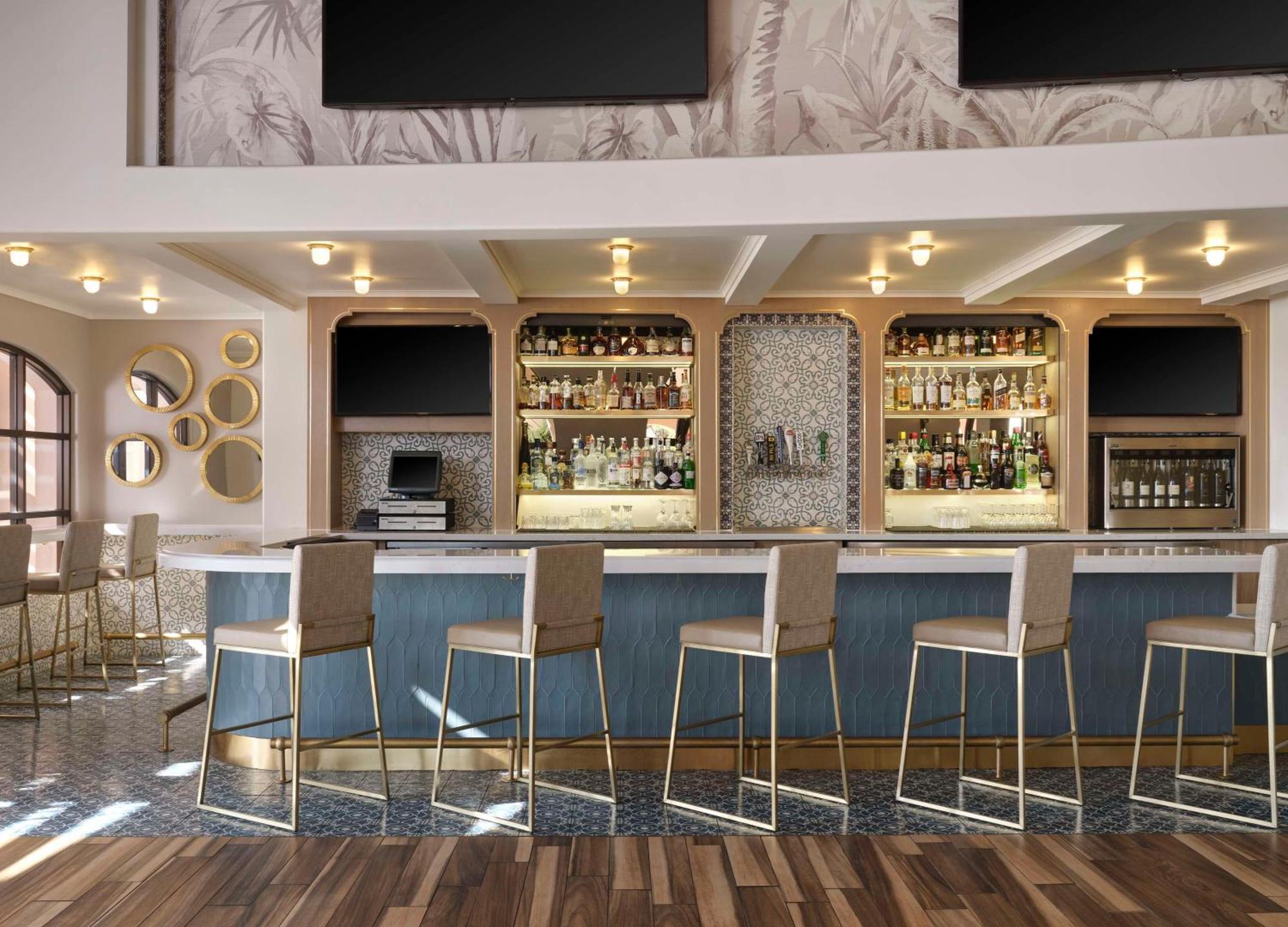 Station touristique Hilton Beachfront 4*